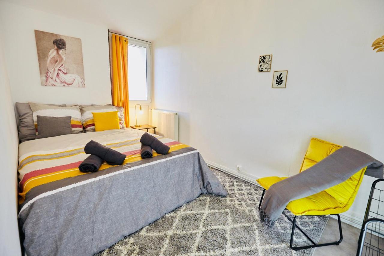 Mona Lisa : Superbe Loft Centre Ville - Parking Gratuit - Wifi Ultra Rapide-Appareil Massage-Netflix-Jeu Societe Troyes Kültér fotó